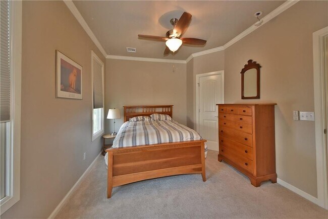 Building Photo - 16828 Little Leaf Ln