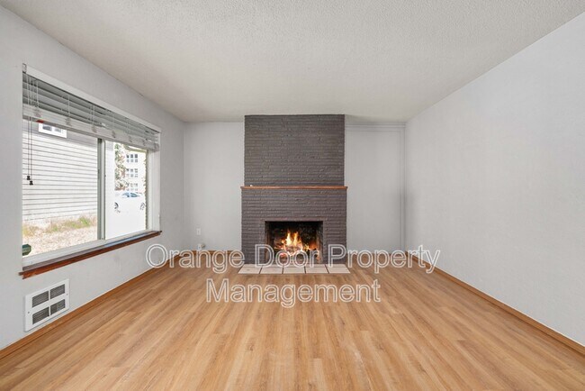 Building Photo - 712 127th St S