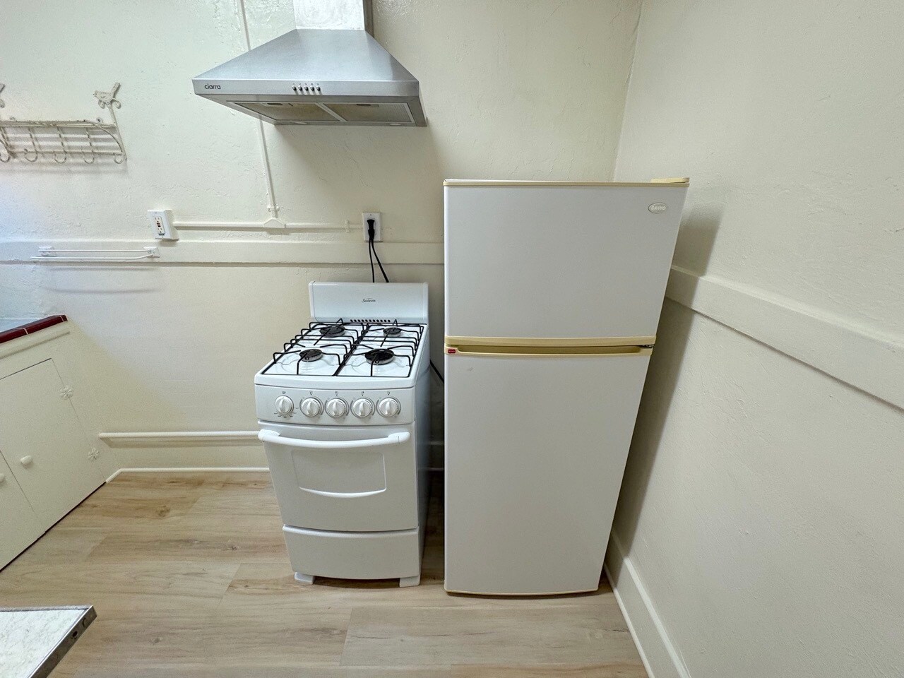 Building Photo - 40 Brooks Ave