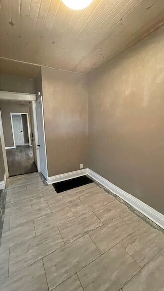 Building Photo - 247 Cedar Ave