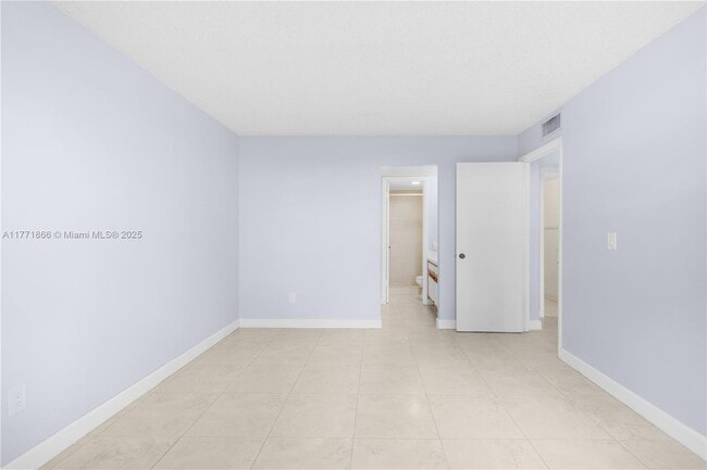 Building Photo - 8303 SW 142nd Ave