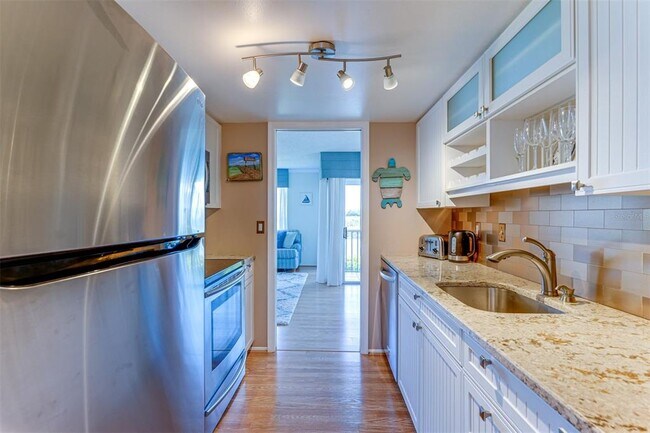 Building Photo - 923 Sandpiper Cir