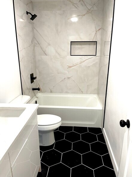 Building Photo - 3288 N 200 W