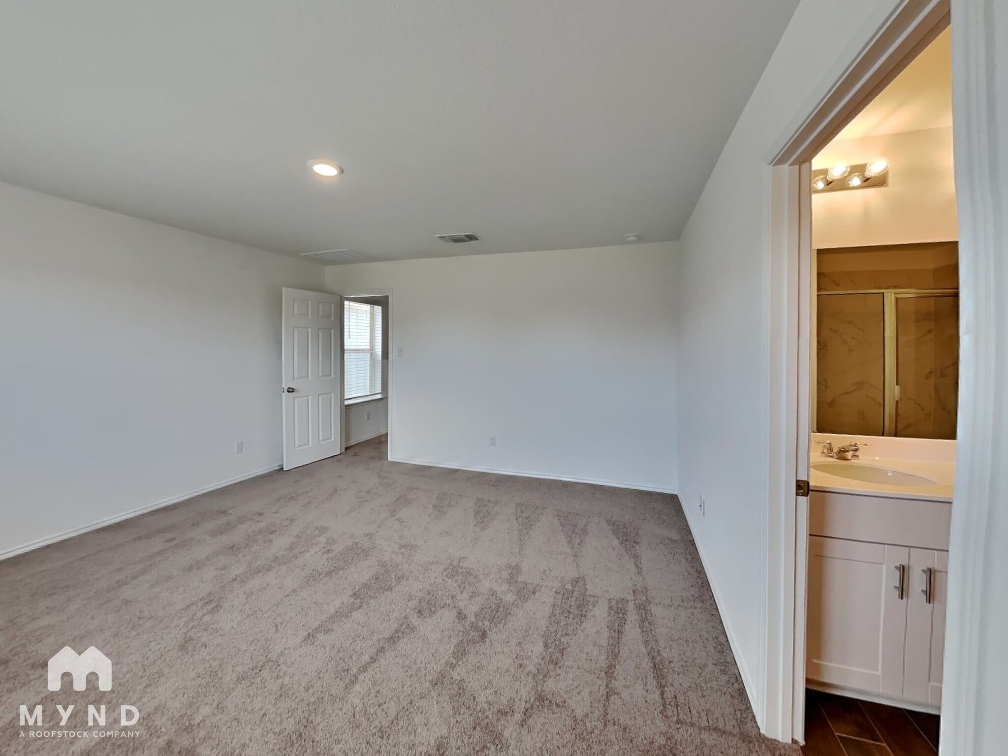 Building Photo - 332 Redonda Dr