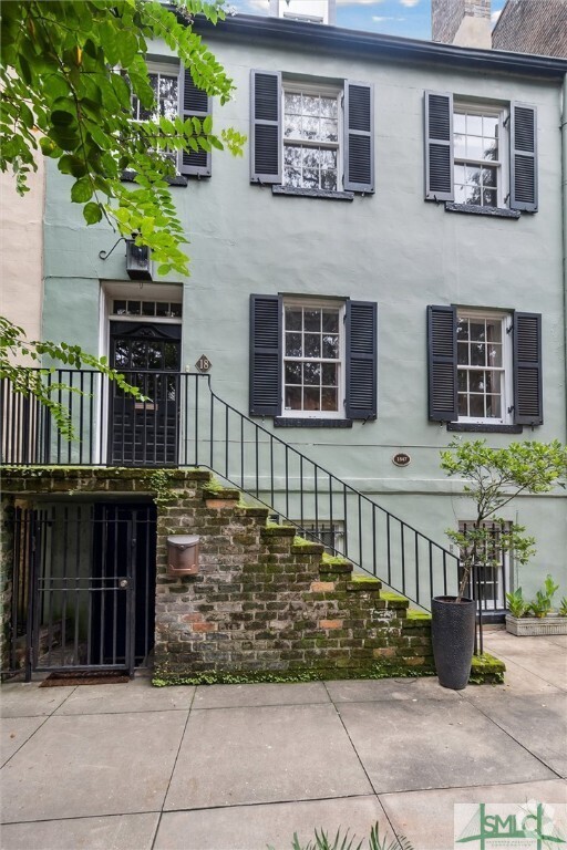 Building Photo - 18 E Jones St