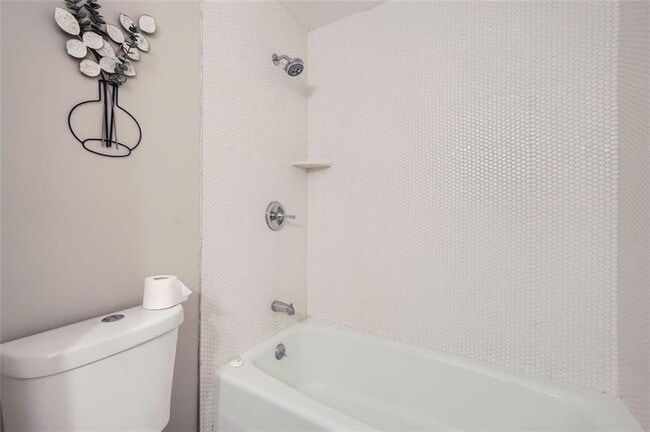 Building Photo - 7575 Ball Mill Rd NE