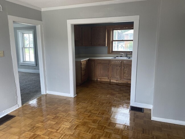 Building Photo - 292 11th St