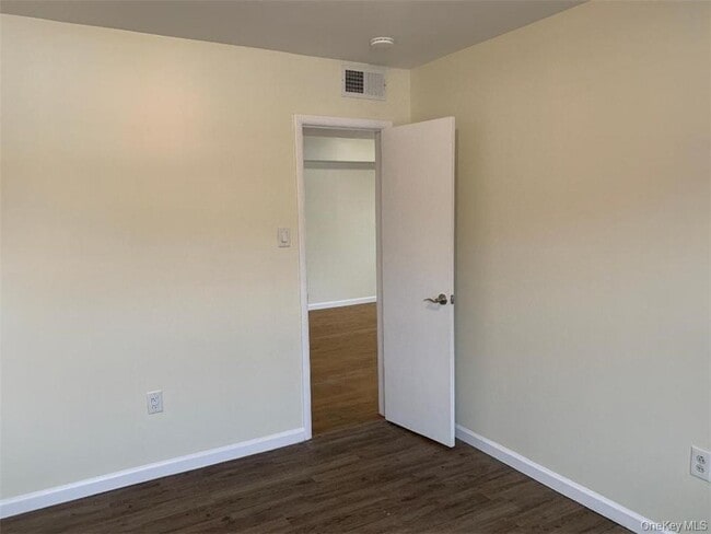 Building Photo - 5273 US-9W