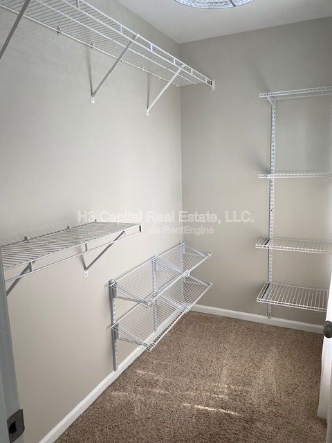 Building Photo - 2852 Fairway Dr