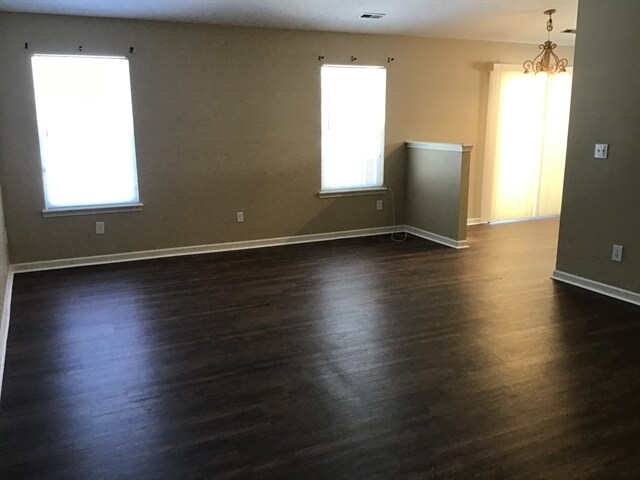 Building Photo - 6305 Blakeview Dr