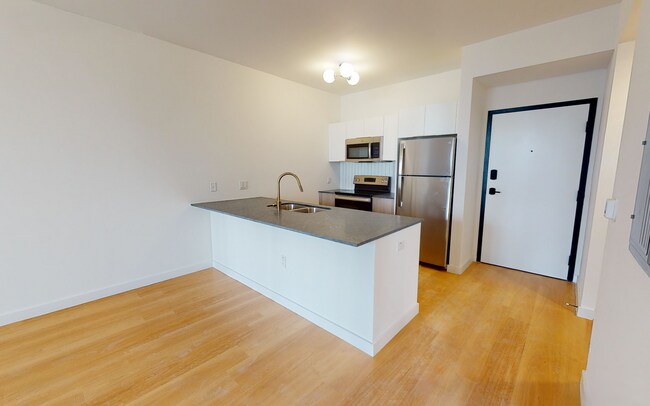 Building Photo - 1317 NE 110th Ter
