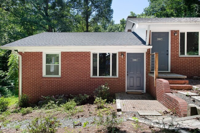 Building Photo - Spacious 1 Bedroom Duplex close to UNC Campus - Updated, Pet Friendly, Private Wooded Lot!