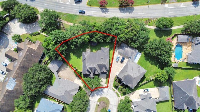 Building Photo - 3811 Parkside Dr
