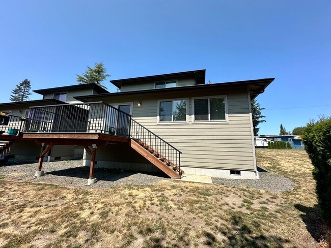 Building Photo - 2145 Seamount Dr