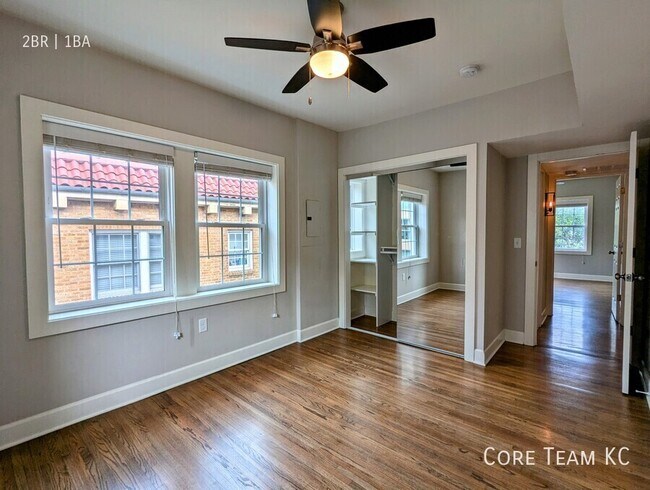 Building Photo - 920 Ward Pkwy