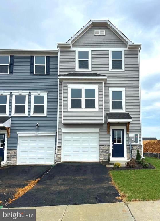 Building Photo - 369 Huntwell W Ave