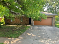 Building Photo - 1112 W McGee St