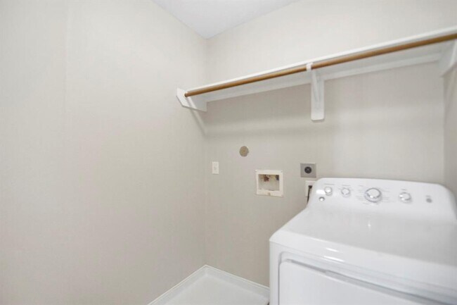 Building Photo - 9820 Lace Flower Way