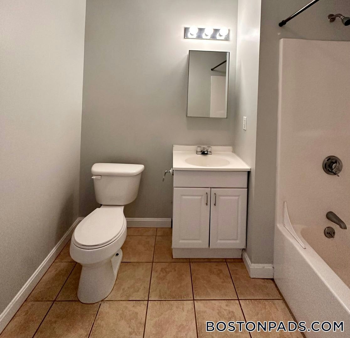 Building Photo - 8 Portland St