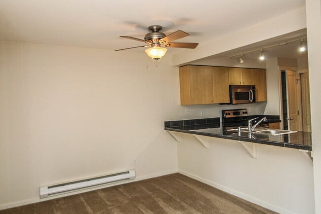 Building Photo - 11303 NE 128th St