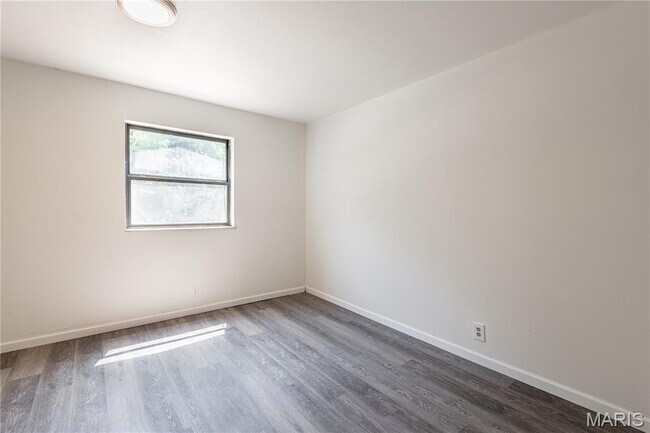 Building Photo - 3017 Pembroke Ln
