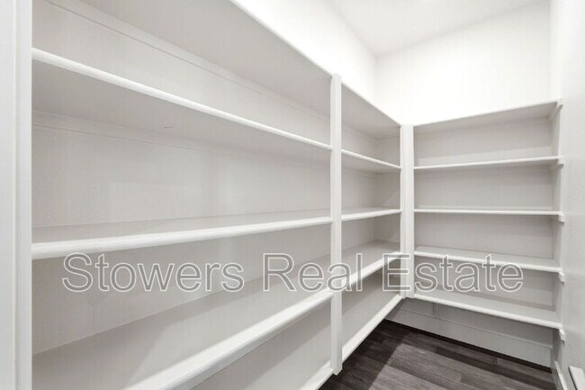 Building Photo - 6336 Moser Wy