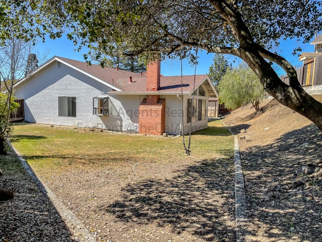 Building Photo - 3600 Siskiyou Ct