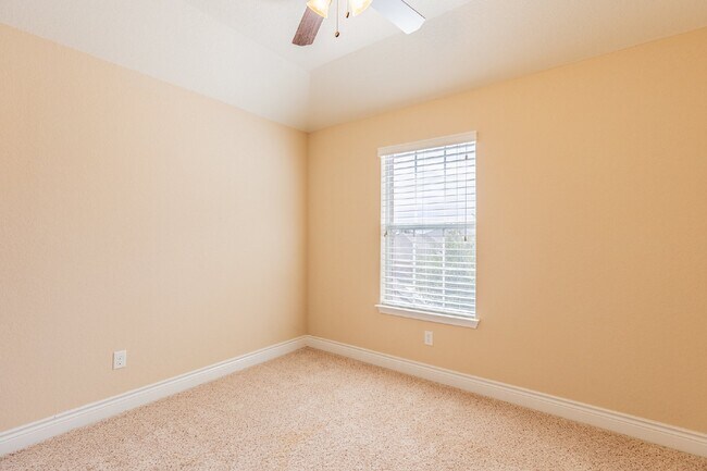 Building Photo - 3922 Retreat Run