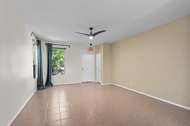 Building Photo - 133 Carlina Lp