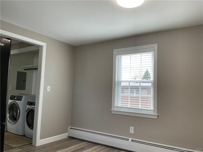 Building Photo - 61 S Main St