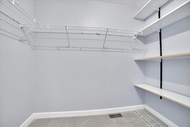 Building Photo - 1758 Red Bud Rd