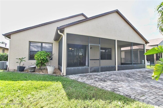 Building Photo - 1233 Bolle Cir
