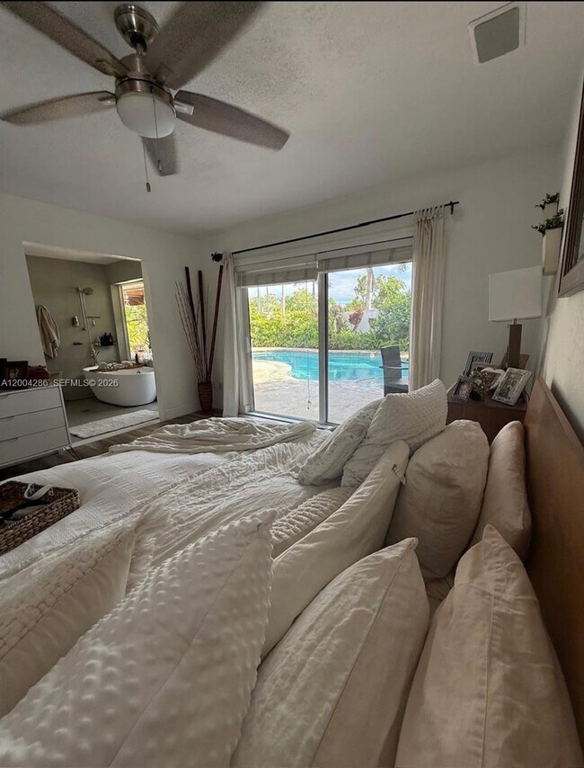 Building Photo - 13280 SW 103rd Terrace