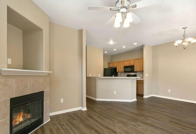 Building Photo - 2862 Kansas Dr