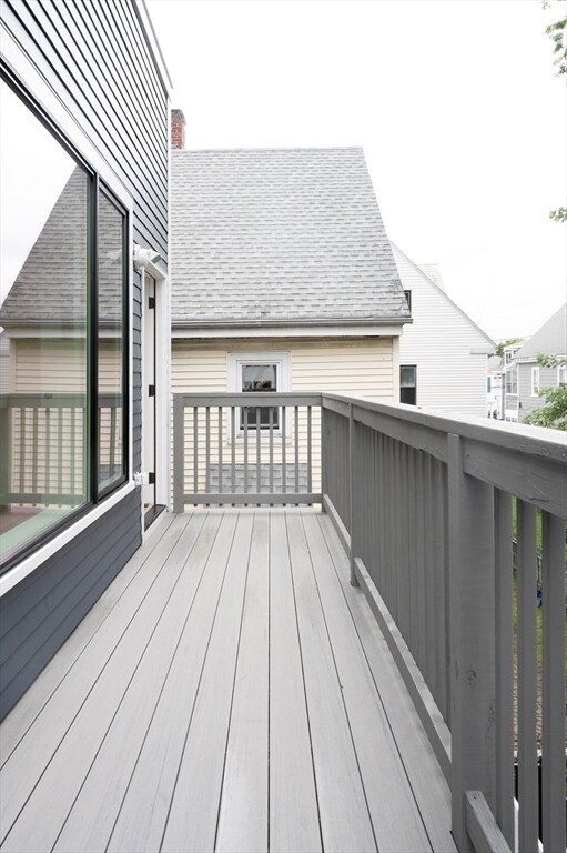 Building Photo - 171 Everett St