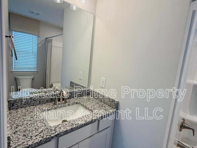 Building Photo - 412 Poinsett Bridge Wy