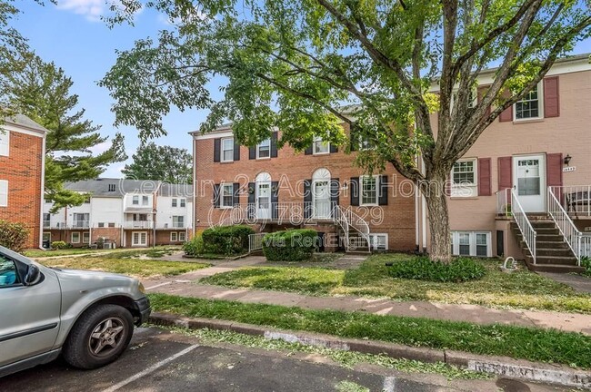 Building Photo - 14447 Cool Oak Ln