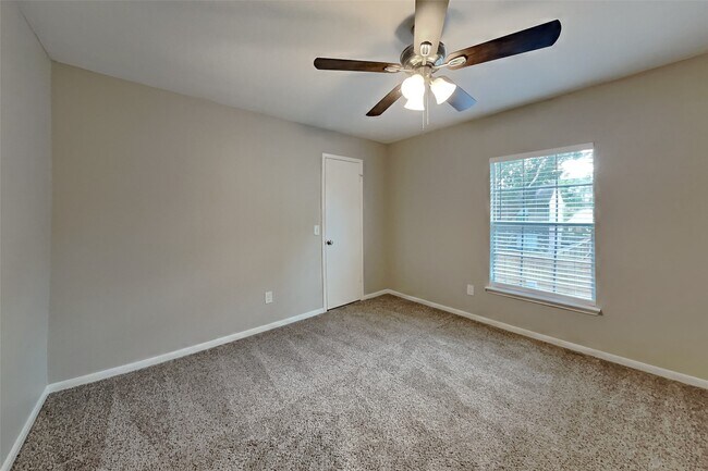 Building Photo - 1031 Cascade Creek Dr