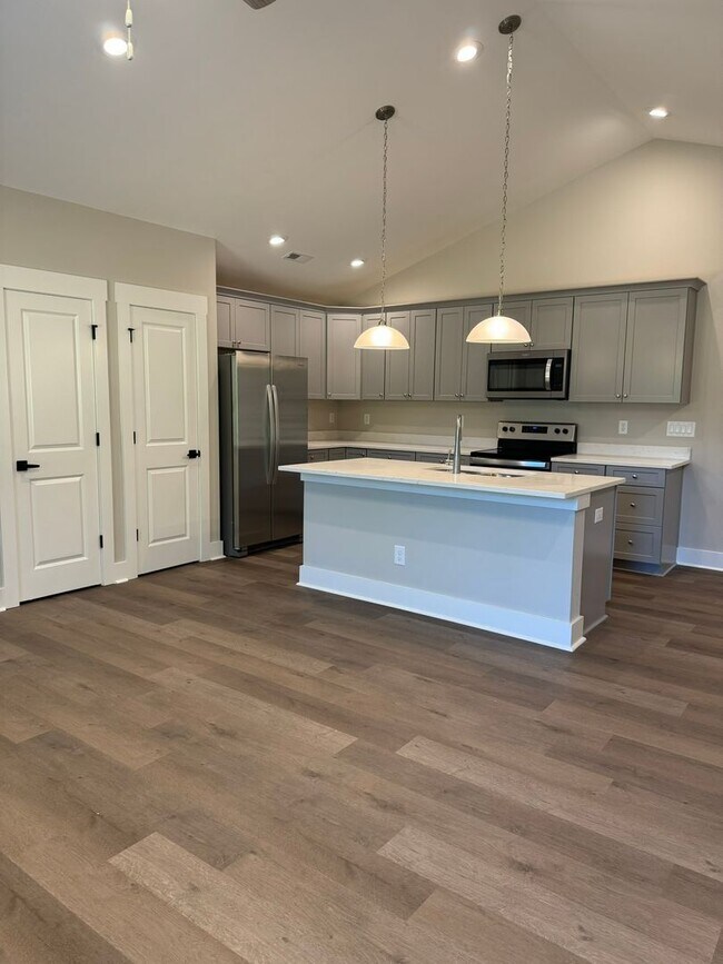 Building Photo - 125 Brawley Villas Place