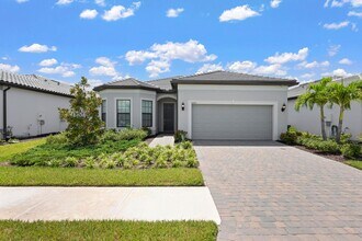 Building Photo - **AVAILABLE FOR THIS UPCOMING SEASON!! 4 M...