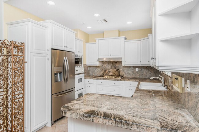 Building Photo - 1720 Carlson Ln