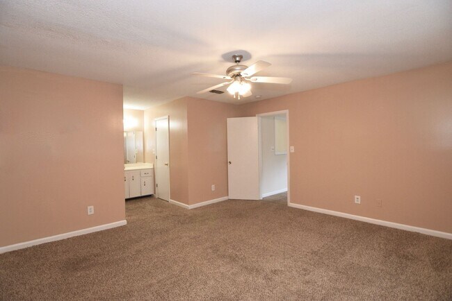 Building Photo - 4154 Arlington Rd