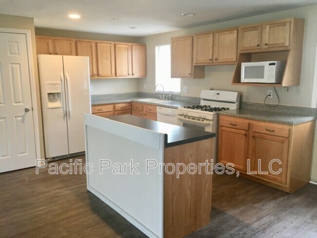 Building Photo - 9403 Shenandoah Dr