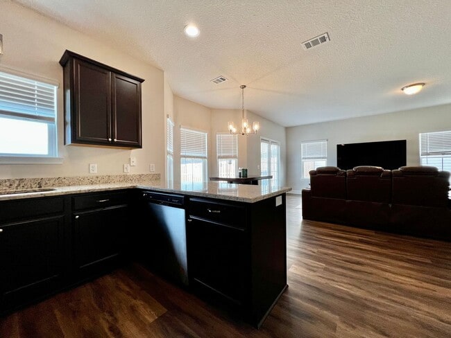 Building Photo - AVAILABLE LATE JANUARY (One Pet Only)