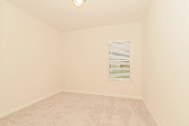 Building Photo - 5872 Hackberry Ln