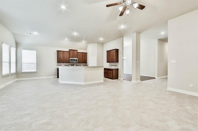 Building Photo - 4130 Grand Sunnyview Ln