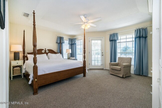 Building Photo - 2102 First St