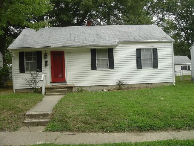 Primary Photo - -- 3 BR/ 1 BA Three Bedroom Ranch House