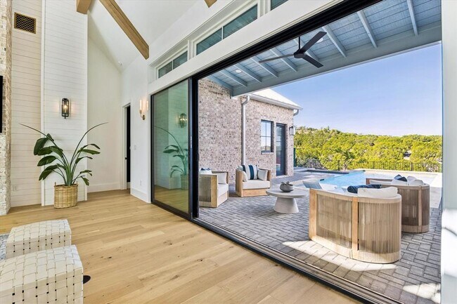 Building Photo - 5000 Creek Meadow