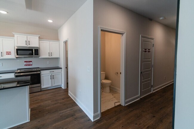 Building Photo - Gorgeous Single Family Home